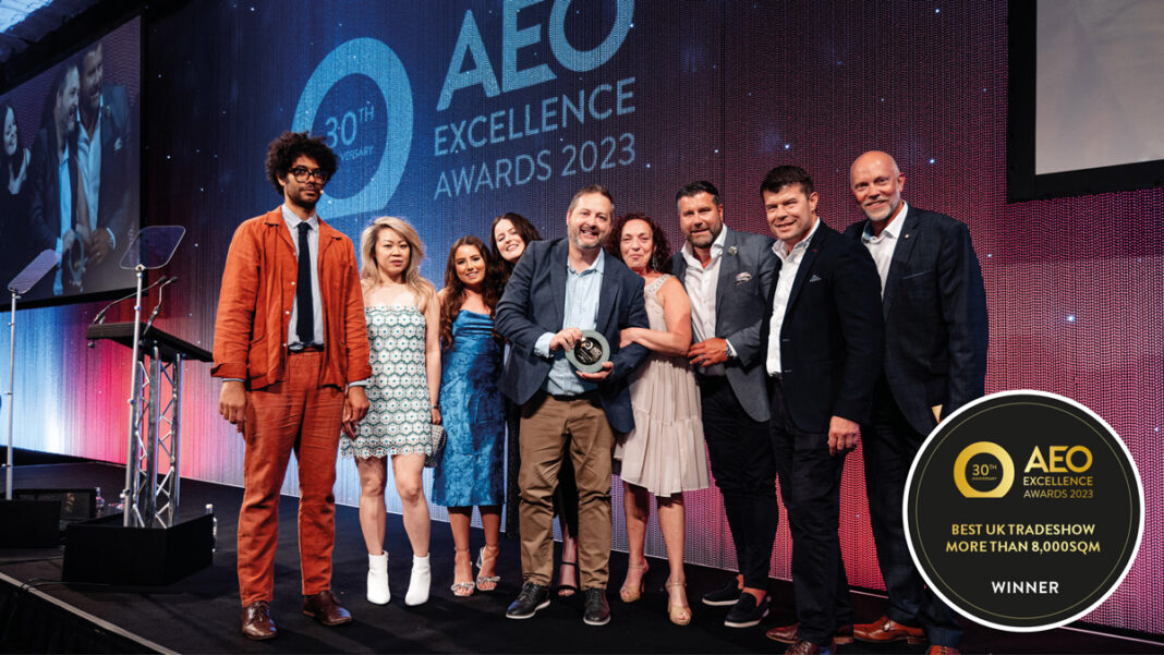 Glee wins AEO Award